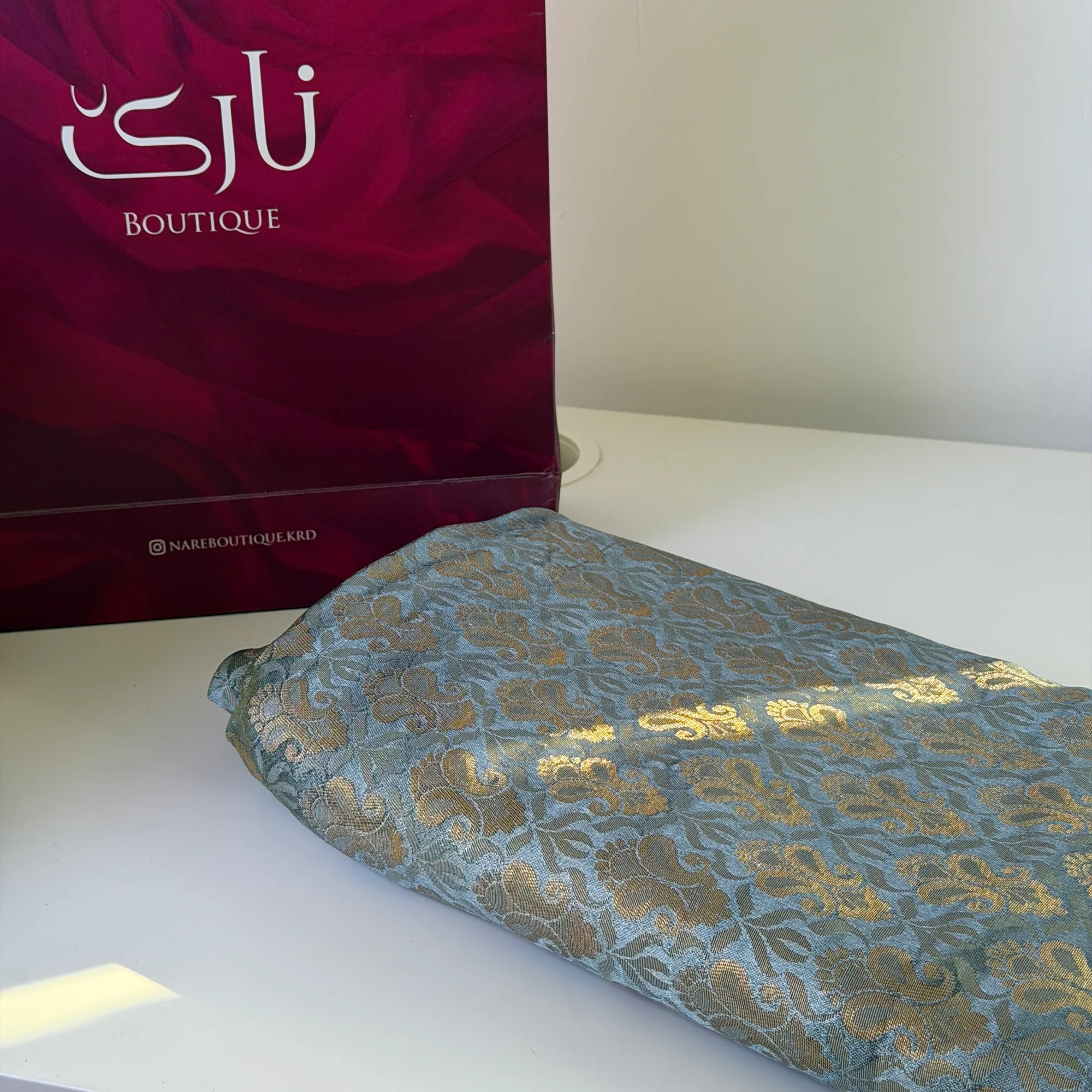 کەوای زێڕین — خۆڵەمێشی تۆخ
