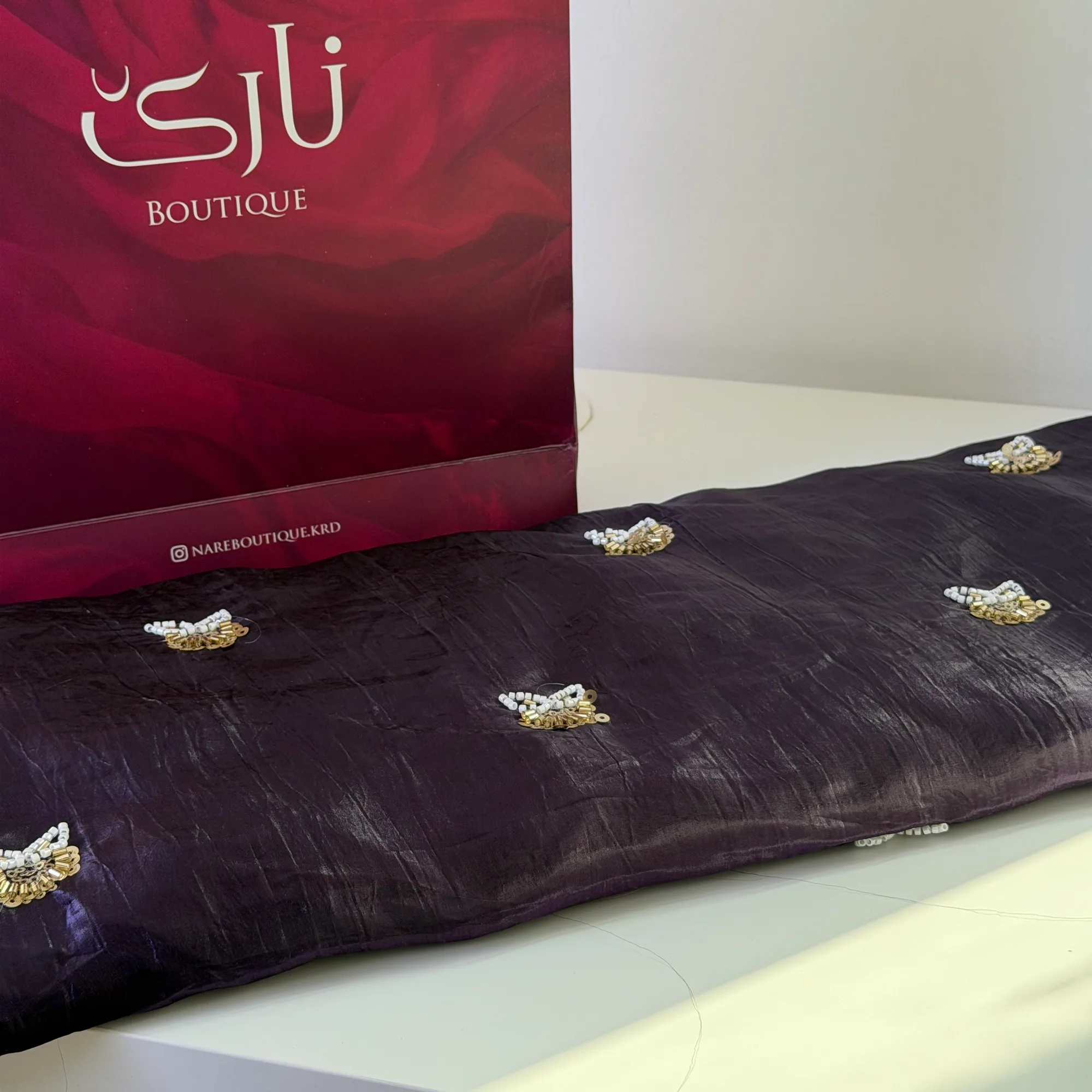 کراسی ئیشی دەستی زەنگیانە