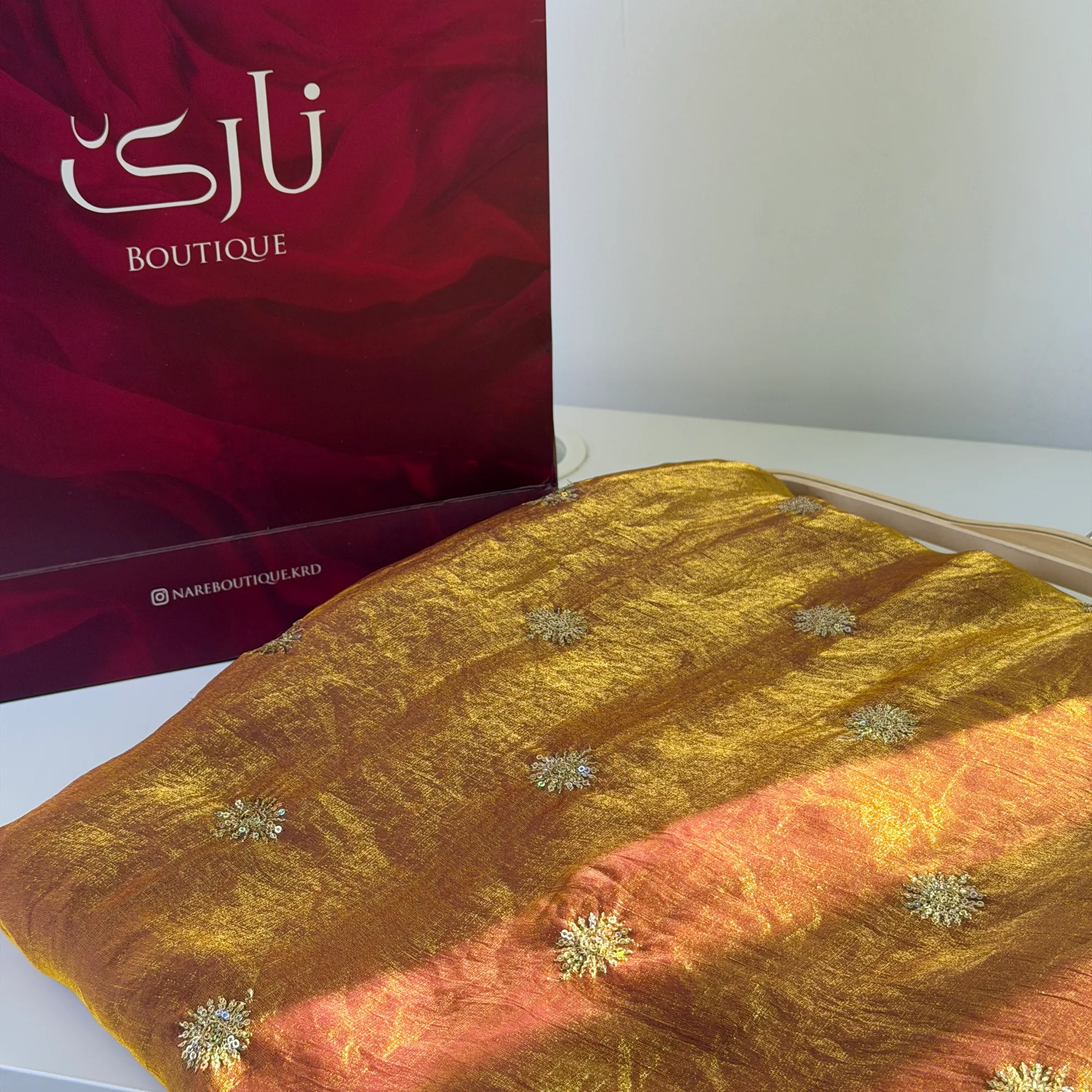 فێندیە تایبەتەکانی نارێ — ئاڵتونی