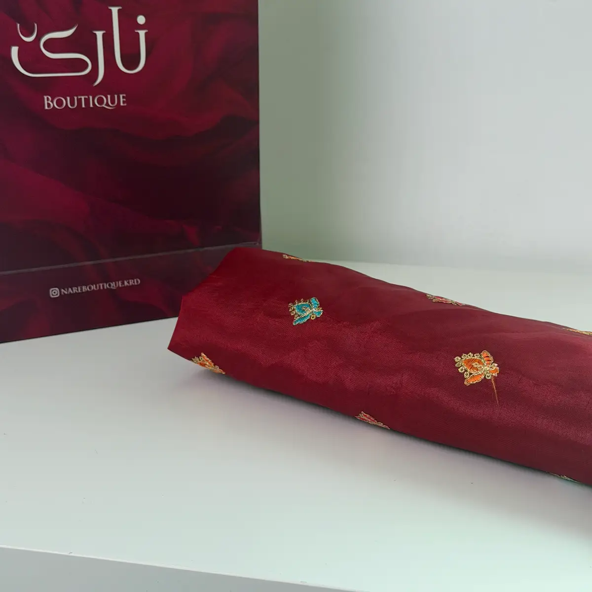 تافتەی مۆدێرنی نارێ — مۆری تۆخ