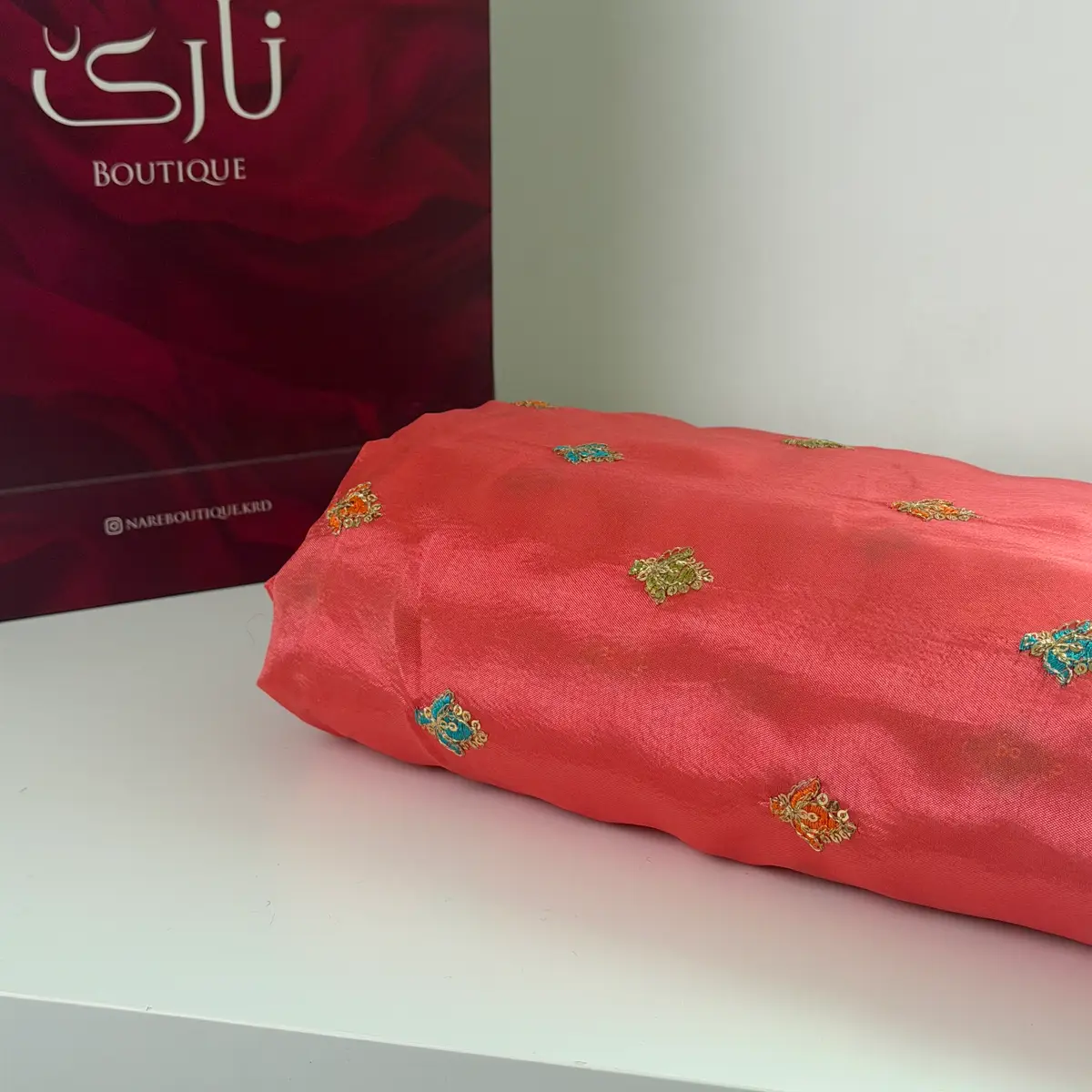 تافتەی مۆدێرنی نارێ — پرتەقاڵی پەمەیی