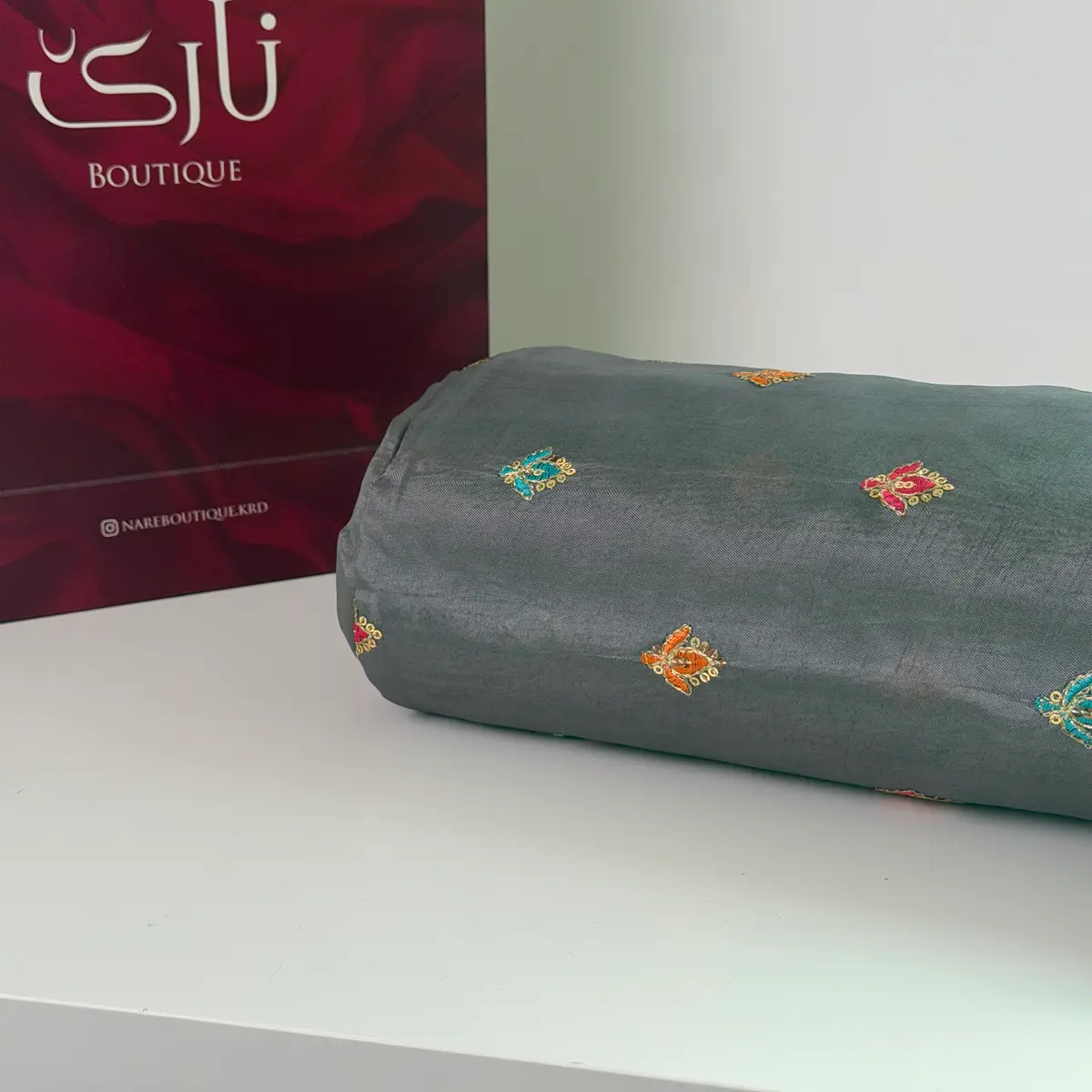 تافتەی مۆدێرنی نارێ — خۆڵەمێشی