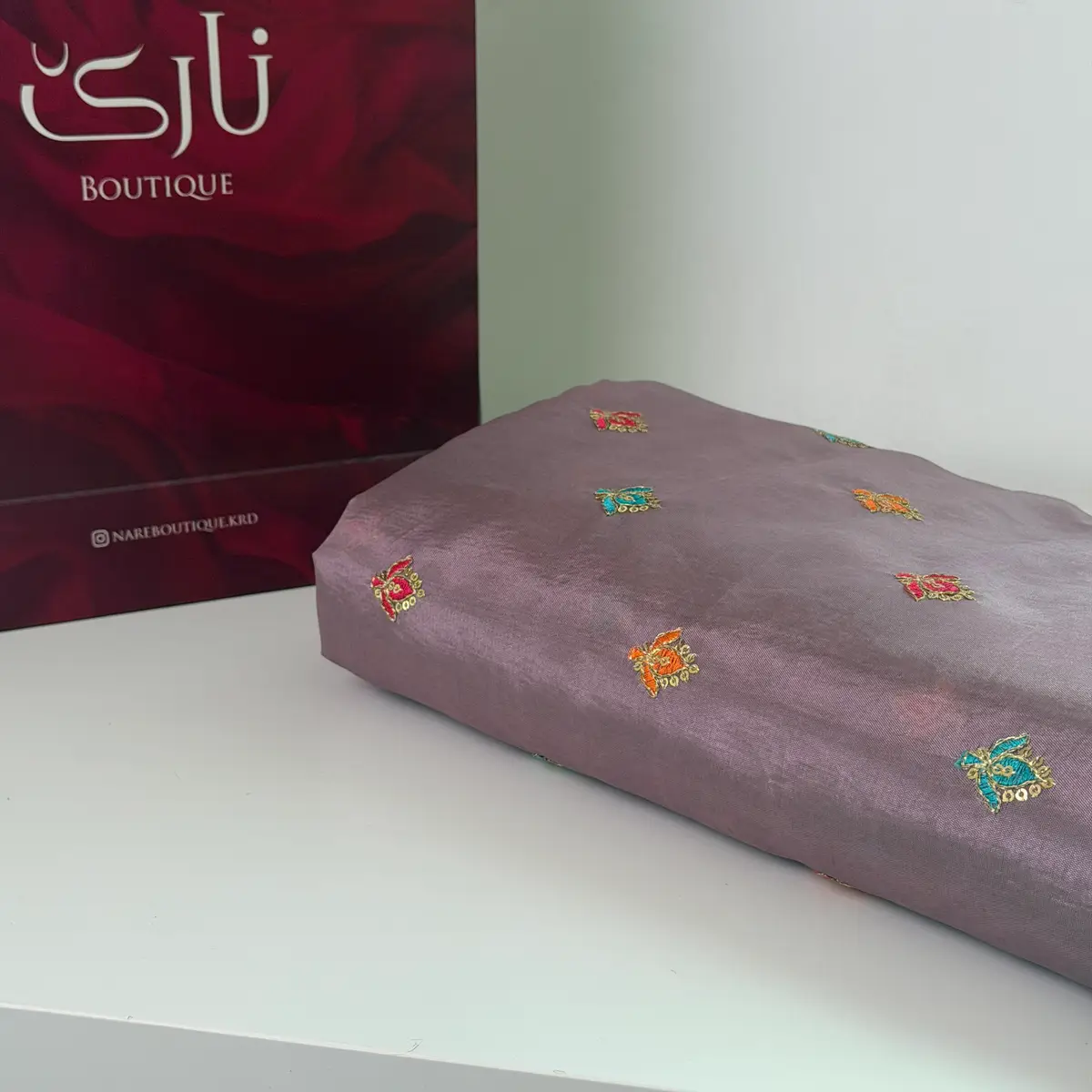 تافتەی مۆدێرنی نارێ — خۆڵەمێشی مۆراوی