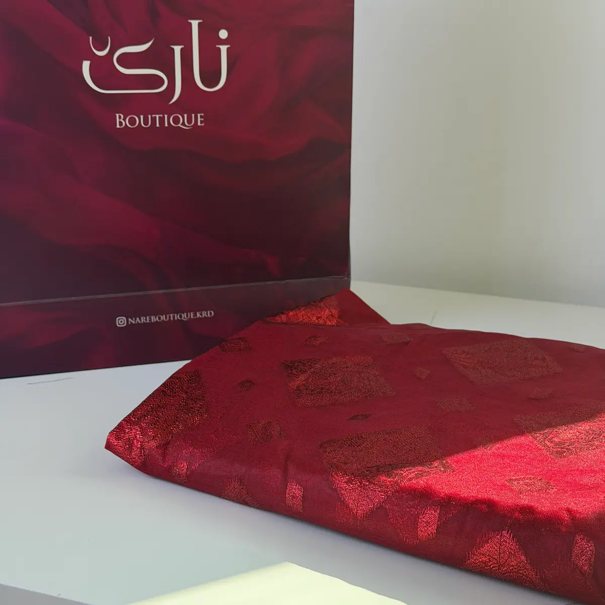 کراسی ئۆرگانزی مەعین — مۆری تۆخ