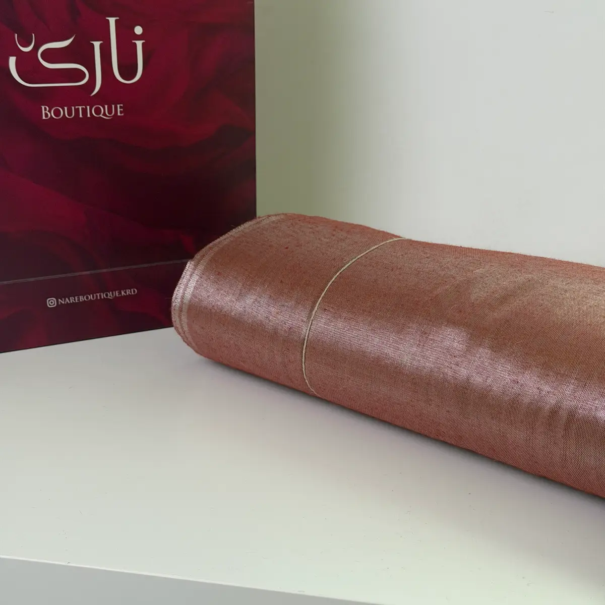 خامی نارێی ڕەسەن — مۆری خۆڵەمێشی